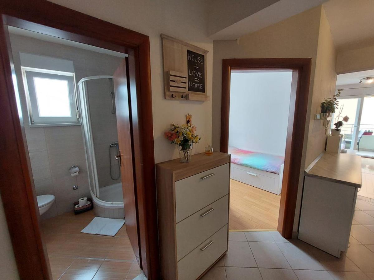Apartment Vira Makarska Esterno foto