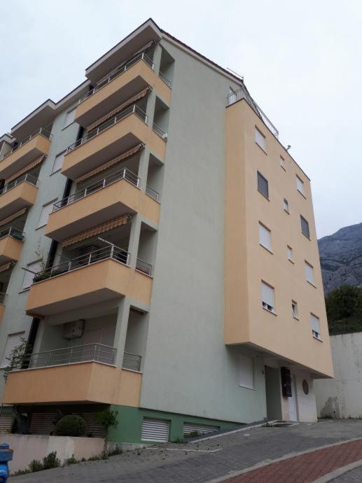 Apartment Vira Makarska Esterno foto